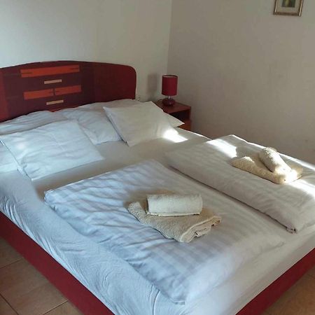 Mediterran Apartman Es Vendeghaz Hajduszoboszlo Ngoại thất bức ảnh
