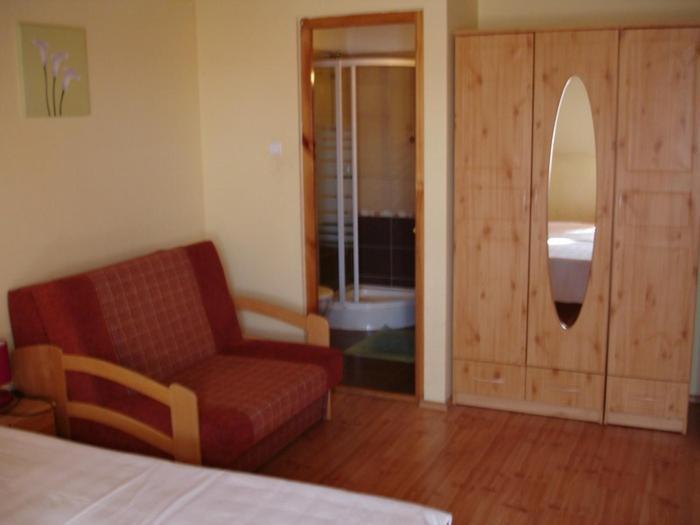 Mediterran Apartman Es Vendeghaz Hajduszoboszlo Ngoại thất bức ảnh