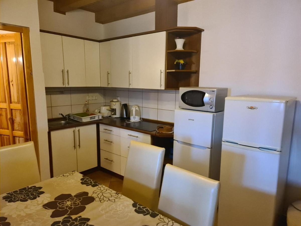 Mediterran Apartman Es Vendeghaz Hajduszoboszlo Ngoại thất bức ảnh
