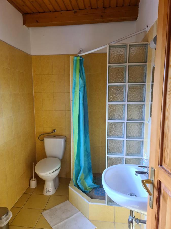 Mediterran Apartman Es Vendeghaz Hajduszoboszlo Ngoại thất bức ảnh