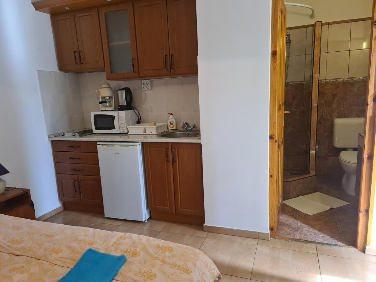 Mediterran Apartman Es Vendeghaz Hajduszoboszlo Ngoại thất bức ảnh