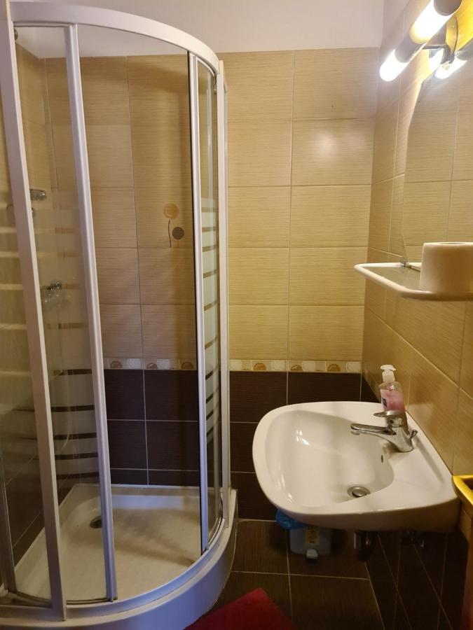 Mediterran Apartman Es Vendeghaz Hajduszoboszlo Ngoại thất bức ảnh