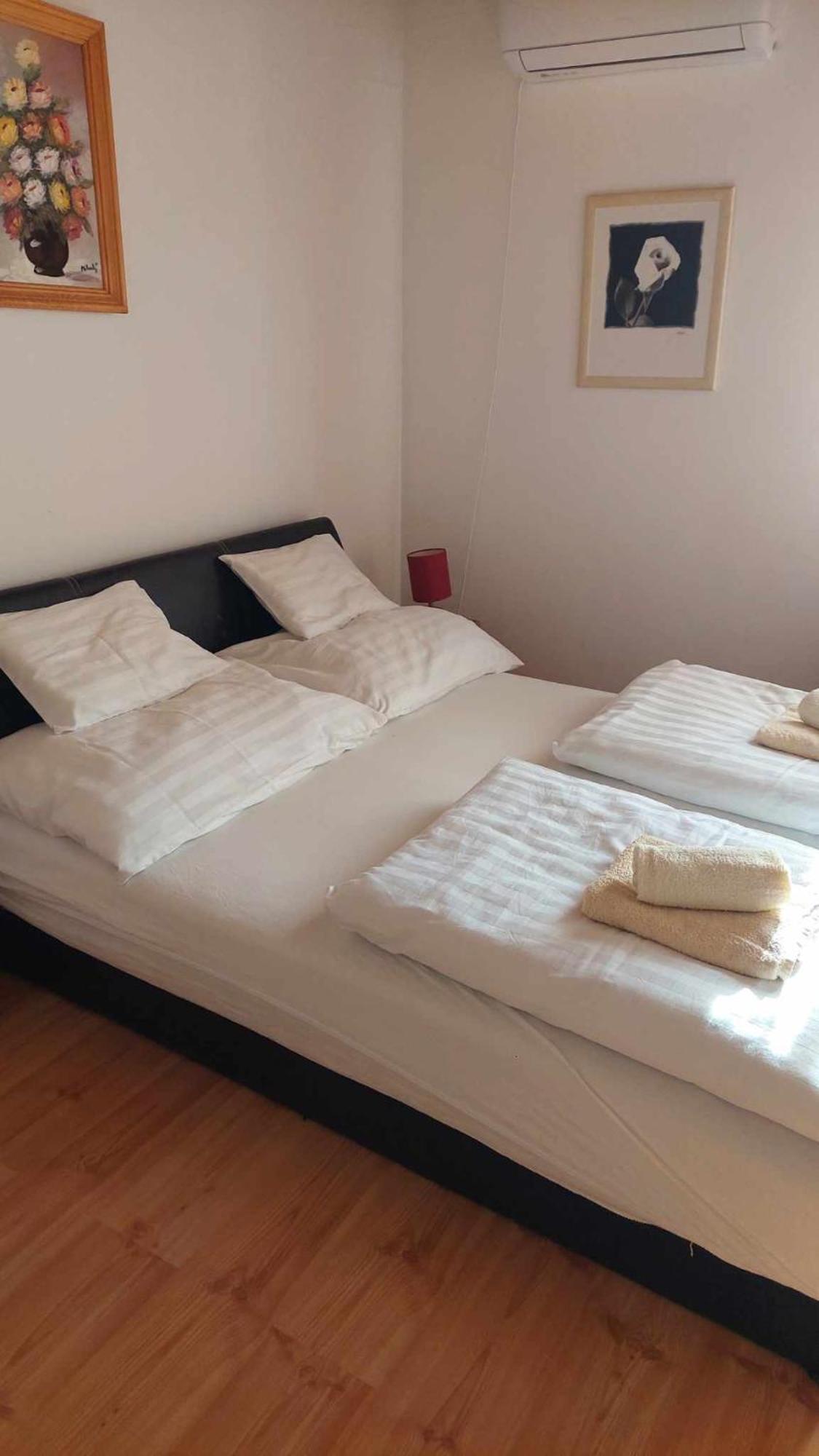 Mediterran Apartman Es Vendeghaz Hajduszoboszlo Ngoại thất bức ảnh